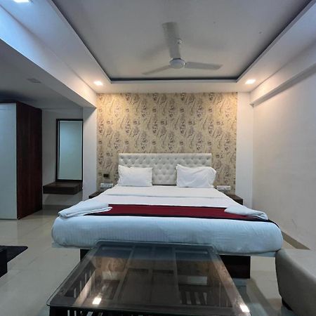 Arsh Executive Inn Dive Luaran gambar