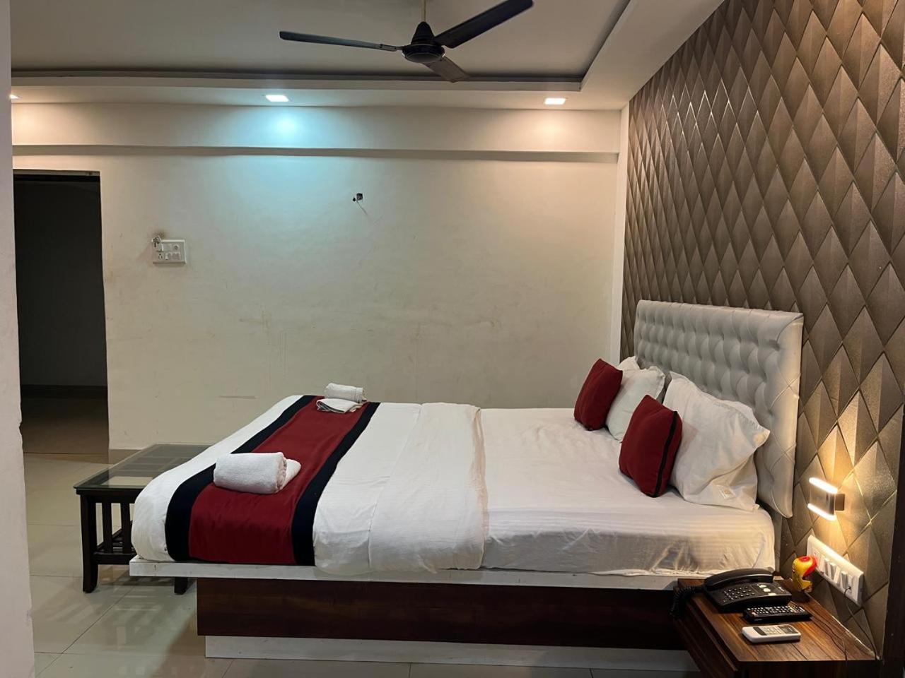 Arsh Executive Inn Dive Luaran gambar