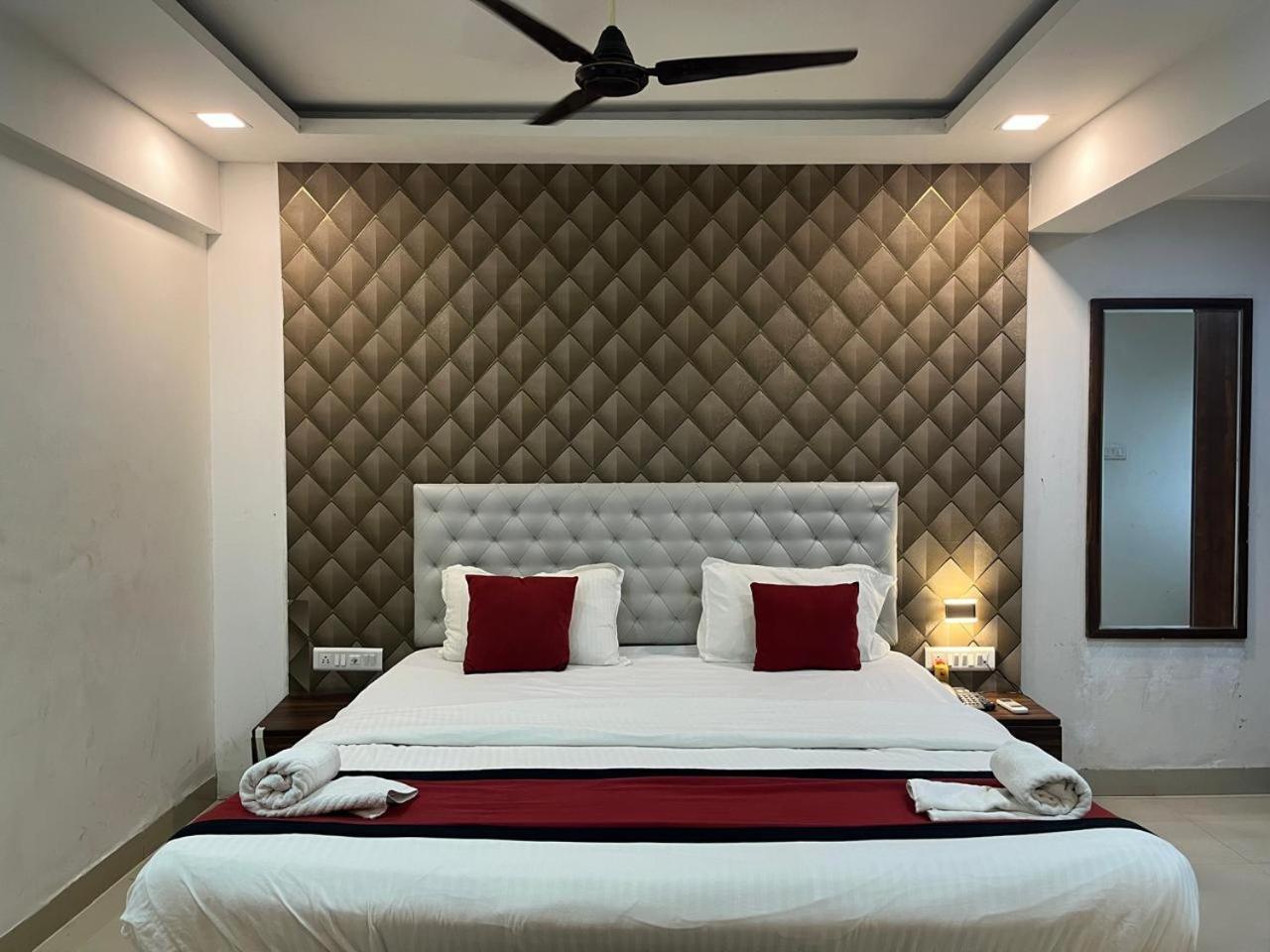 Arsh Executive Inn Dive Luaran gambar