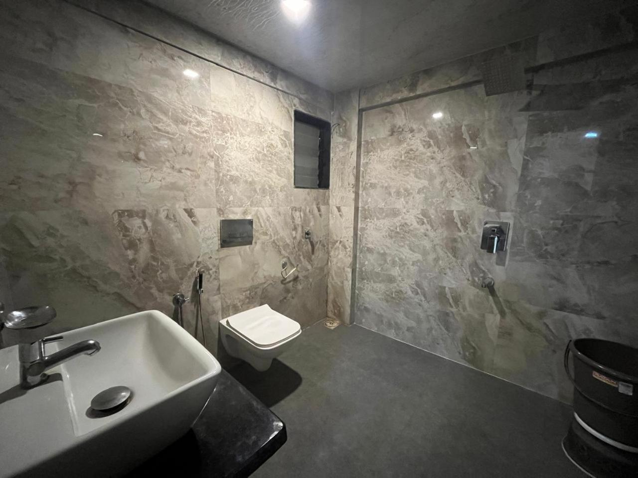Arsh Executive Inn Dive Luaran gambar