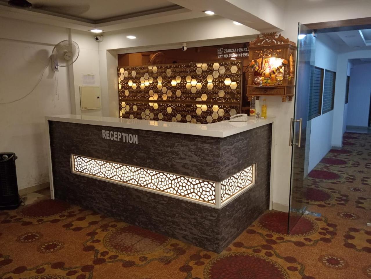 Arsh Executive Inn Dive Luaran gambar